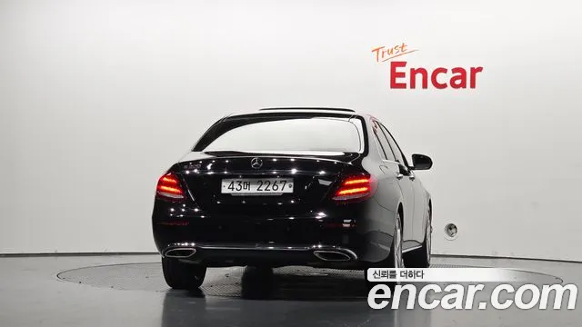 Mercedes-Benz E-Класс 2018 thumb 4