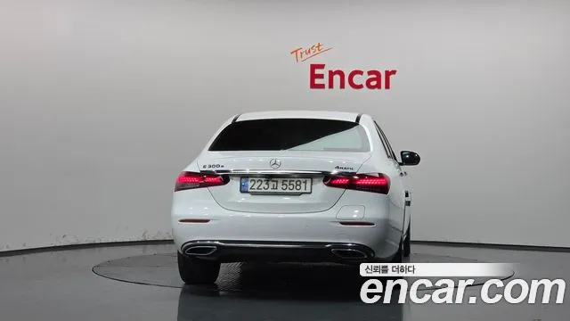 Mercedes-Benz E-Класс 2021 thumb 4
