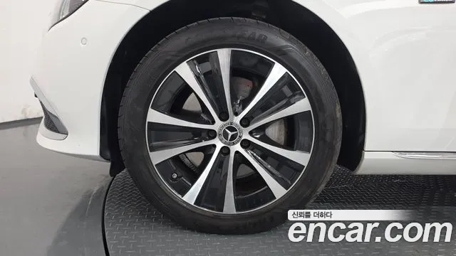 Mercedes-Benz E-Класс 2021 thumb 5