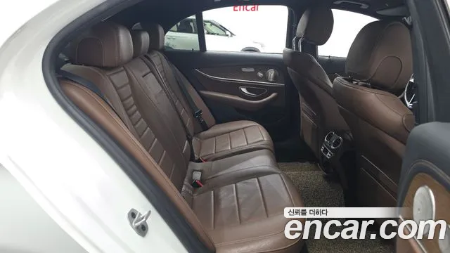 Mercedes-Benz E-Класс 2021 thumb 11