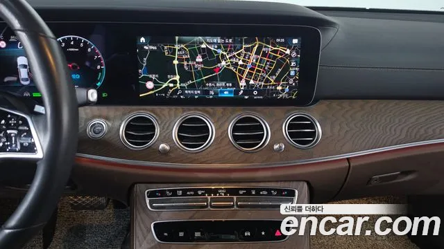 Mercedes-Benz E-Класс 2021 thumb 12