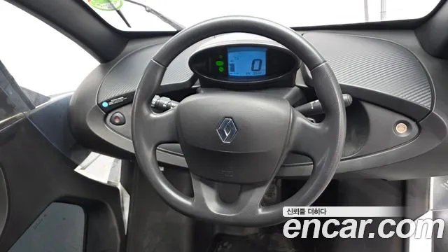 Renault-KoreaSamsung Twizy 2019 thumb 10