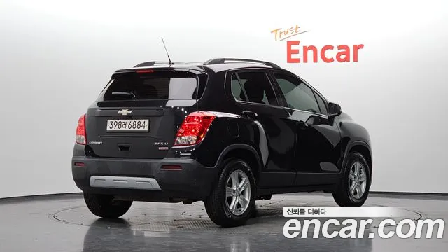 ChevroletGMDaewoo Tracker 2016 thumb 2