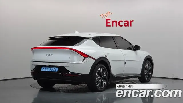 Kia EV6 2021 thumb 2