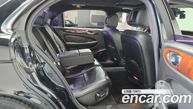 Jaguar XJ 2007 thumb 11