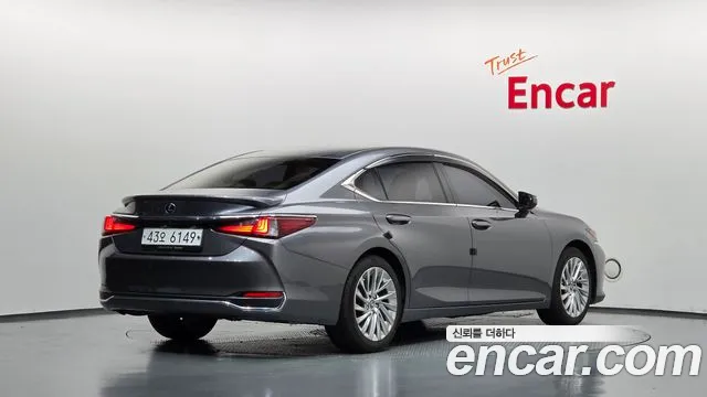 Lexus ES 2019 thumb 2