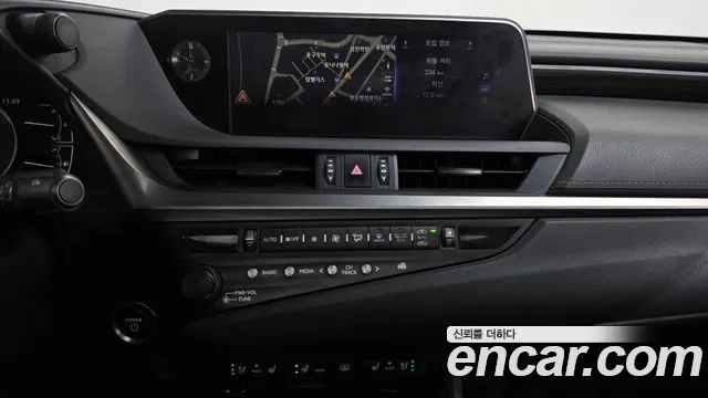 Lexus ES 2019 thumb 12