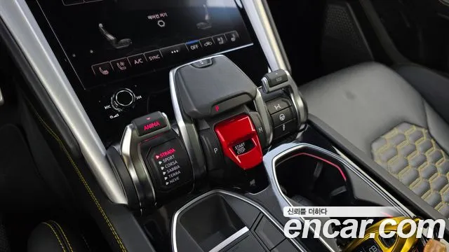 Lamborghini Urus 2020 thumb 9