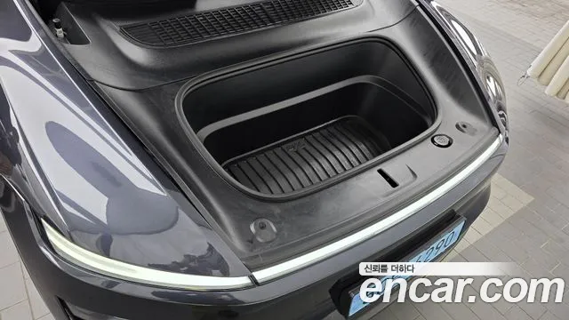 Tesla Model Y 2026 thumb 6