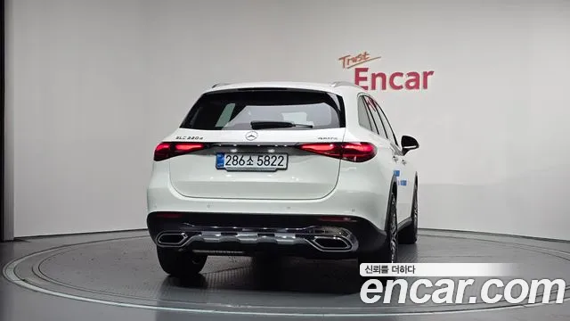 Mercedes-Benz GLC 2026 thumb 4