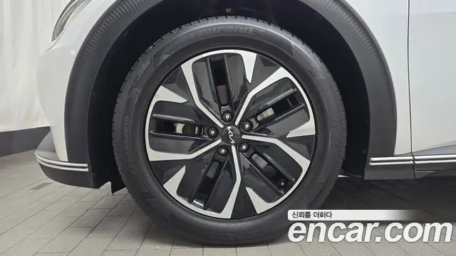 Kia EV6 2022 thumb 4