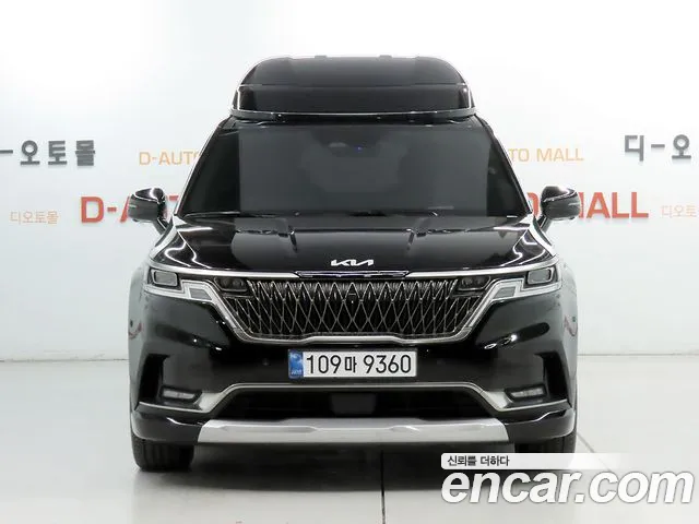 Kia Carnival 2023 thumb 2