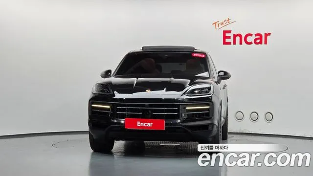 Porsche Cayenne 2025 thumb 2