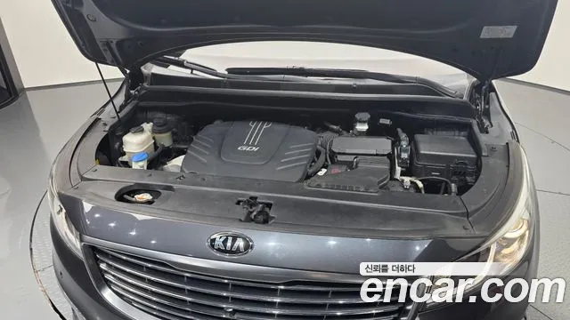 Kia Carnival 2015 thumb 5