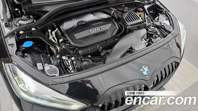 BMW 1-Series 2022 thumb 6