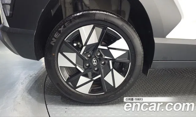 Hyundai Kona 2025 thumb 5