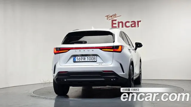 Lexus NX 2025 thumb 3