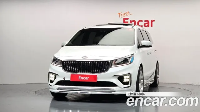 Kia Carnival 2018 thumb 3