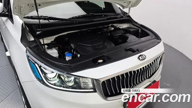 Kia Carnival 2018 thumb 6