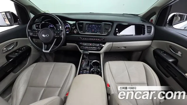 Kia Carnival 2018 thumb 7