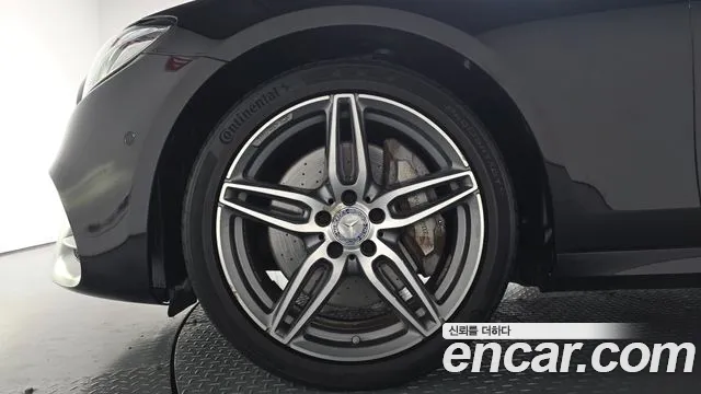 Mercedes-Benz E-Класс 2017 thumb 4