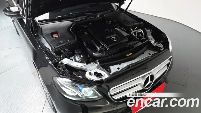 Mercedes-Benz E-Класс 2017 thumb 5