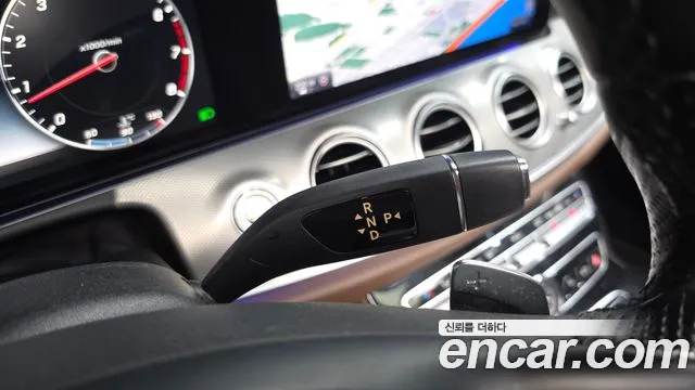 Mercedes-Benz E-Класс 2017 thumb 8