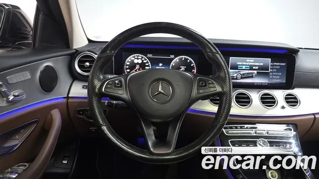 Mercedes-Benz E-Класс 2017 thumb 12