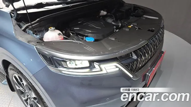 Kia Carnival 2021 thumb 6