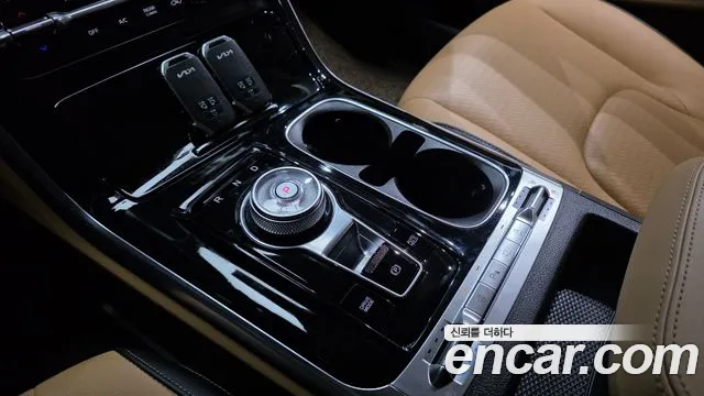 Kia Carnival 2021 thumb 9