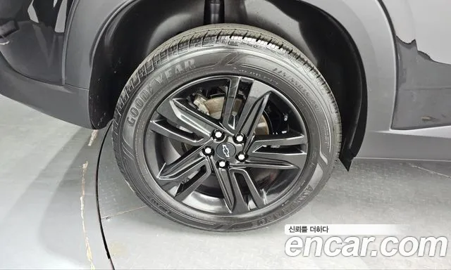 ChevroletGMDaewoo Tracker 2023 thumb 5