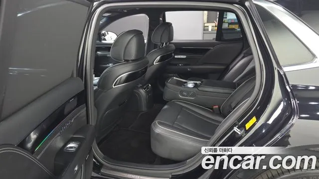 Genesis G90 2022 thumb 12