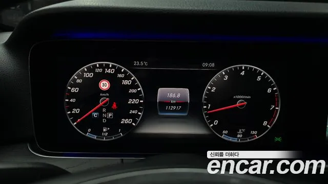 Mercedes-Benz E-Класс 2017 thumb 7