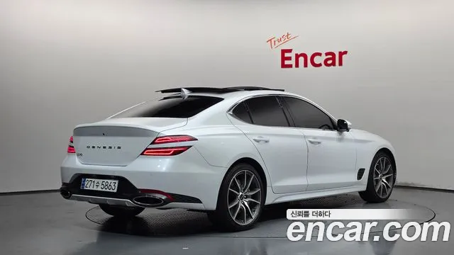 Genesis G70 2023 thumb 2