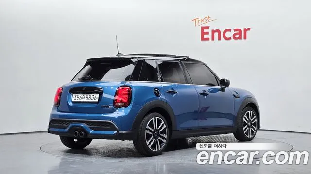MINI Hatch 2024 thumb 2