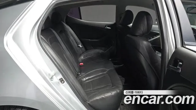 Kia K5 2011 thumb 12