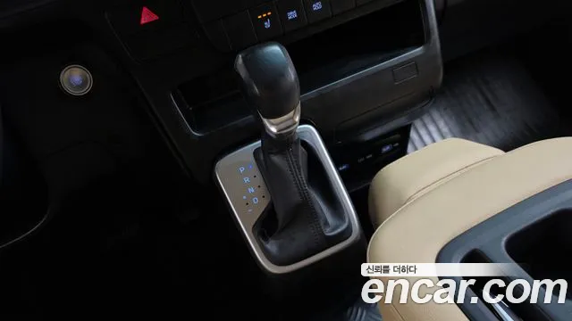 Hyundai Staria 2021 thumb 9