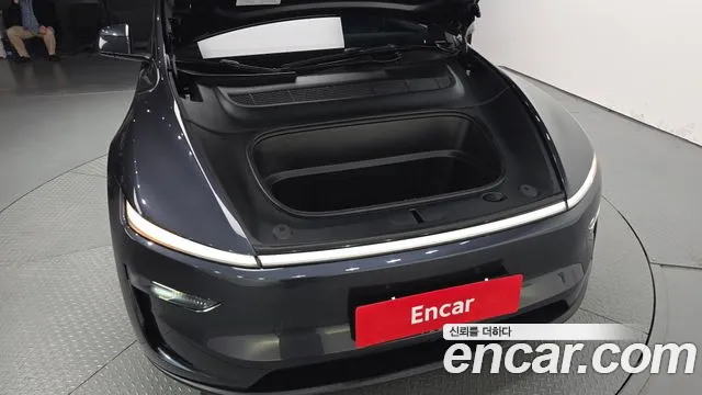 Tesla Model Y 2026 thumb 6