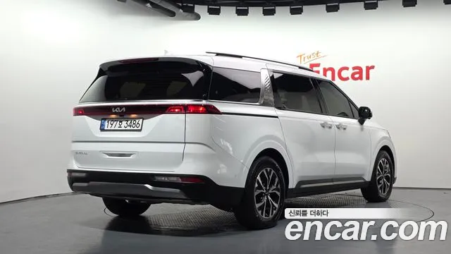 Kia Carnival 2022 thumb 2