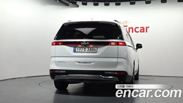 Kia Carnival 2022 thumb 4