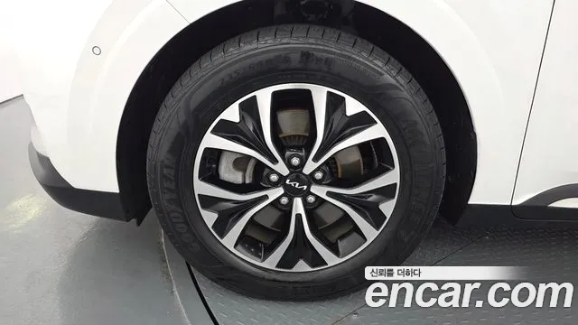 Kia Carnival 2022 thumb 5