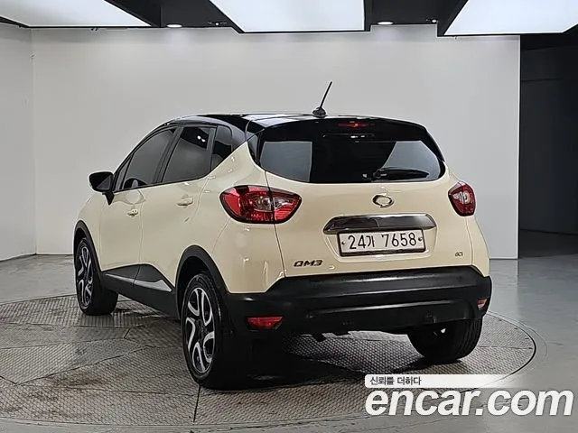 Renault-KoreaSamsung Captur 2016 thumb 3