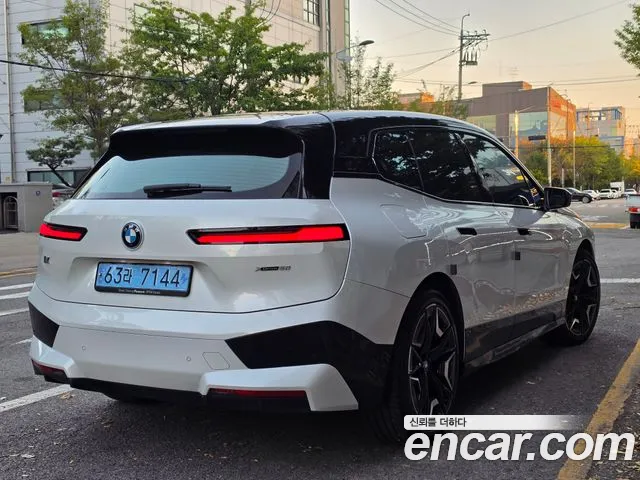 BMW iX 2023 thumb 6
