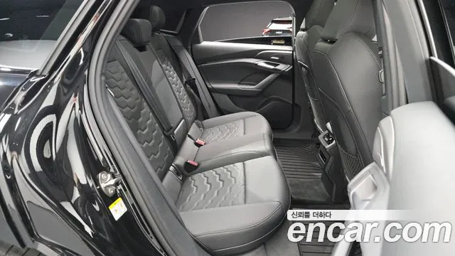 Audi A6 e-Tron 2025 thumb 11
