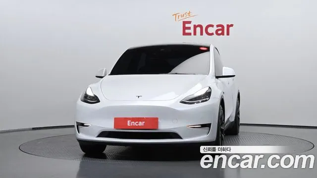 Tesla Model Y 2021 thumb 3