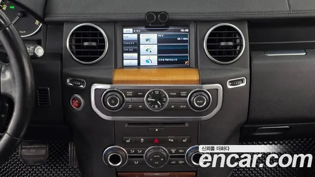 Land Rover Discovery 2015 thumb 12
