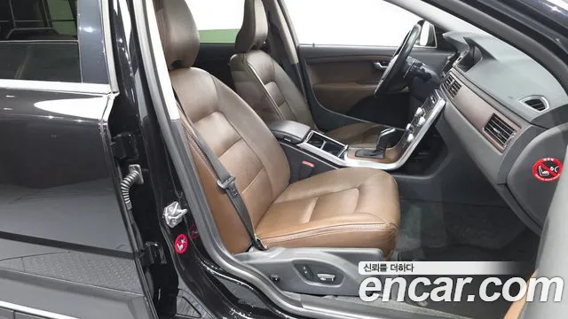 Volvo XC70 2016 thumb 11