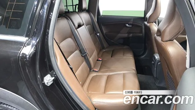 Volvo XC70 2016 thumb 12