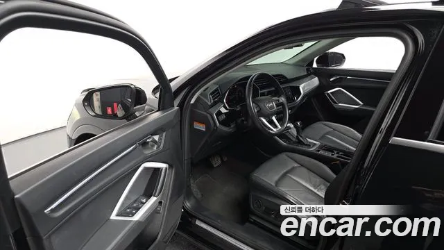 Audi Q3 2022 thumb 9
