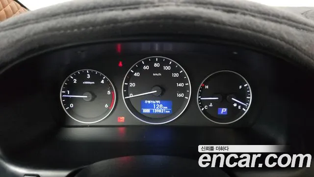 Hyundai Starex 2015 thumb 8